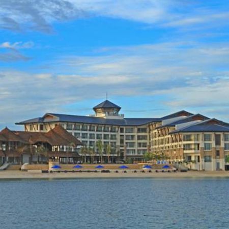 The Bellevue Resort Panglao Εξωτερικό φωτογραφία The hotel's main building
