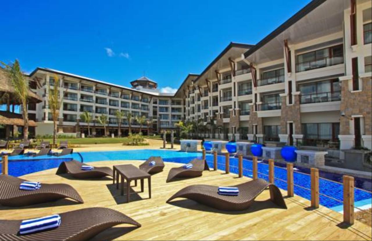 The Bellevue Resort Panglao Εξωτερικό φωτογραφία The swimming pool at the hotel