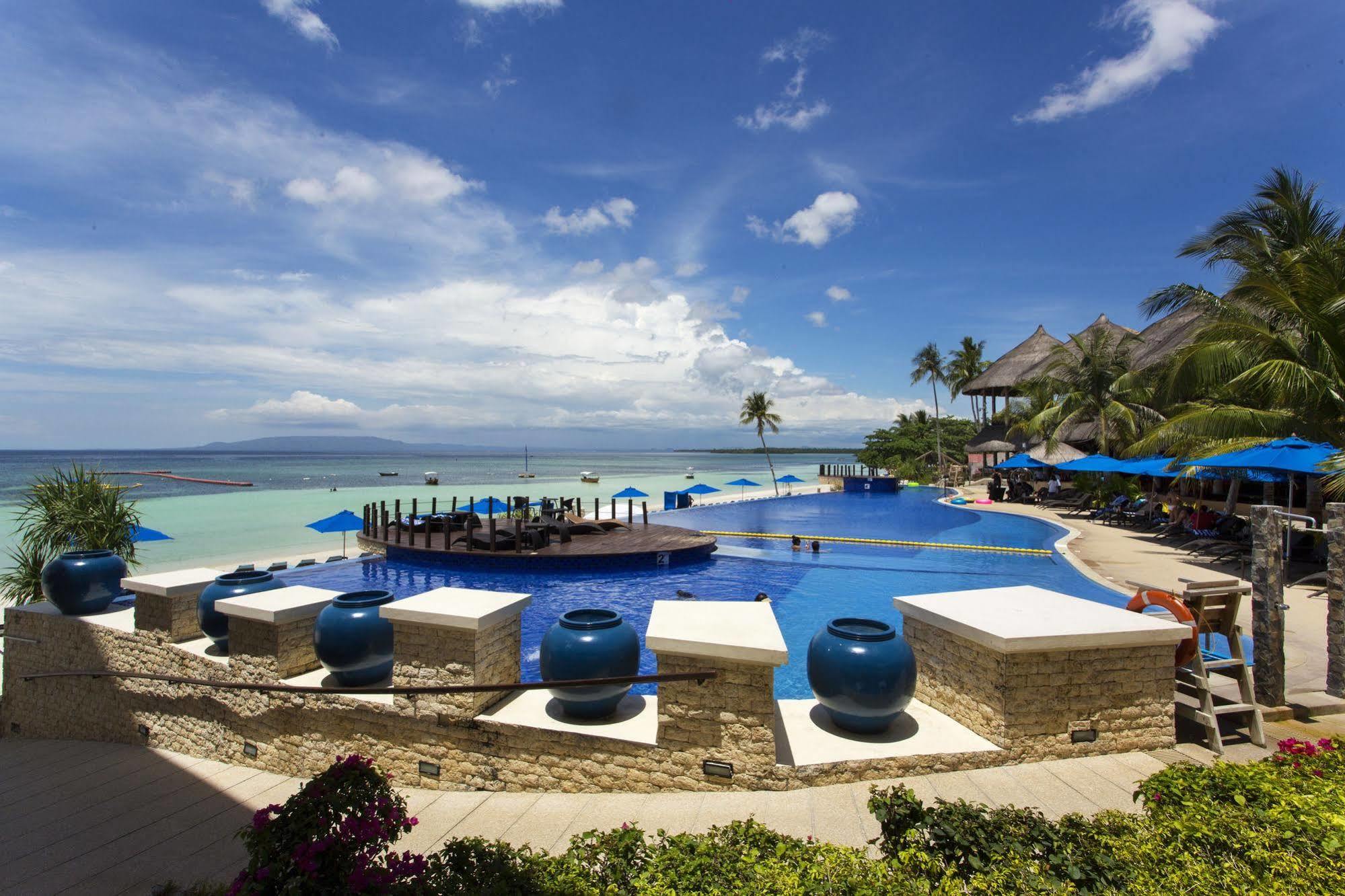 The Bellevue Resort Panglao Εξωτερικό φωτογραφία The pool at the Shangri-La resort